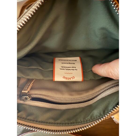 Brand new with tags bellroy sling. Shade tahini. - Picture 4 of 4